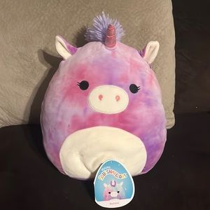Aurora the squishmallow